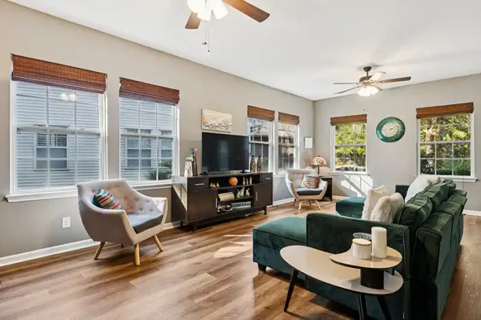 1652 St Johns Parrish Way